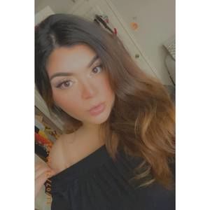 Meet your Posher, Andrea